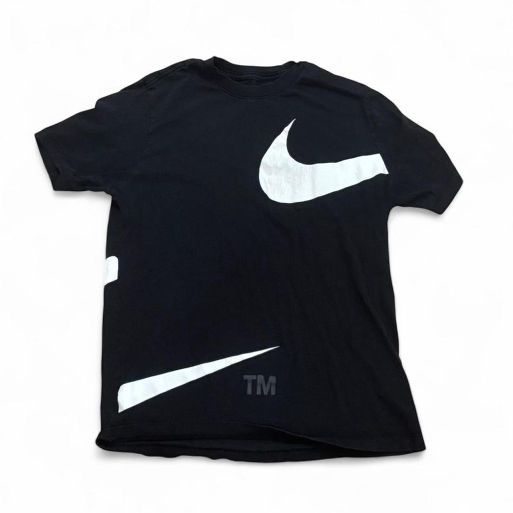 Nike Men's Black and White Graphic Tee